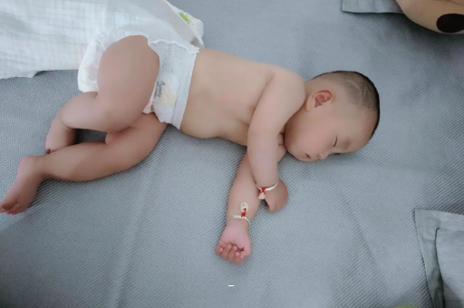 乳山三岁宝宝干呕